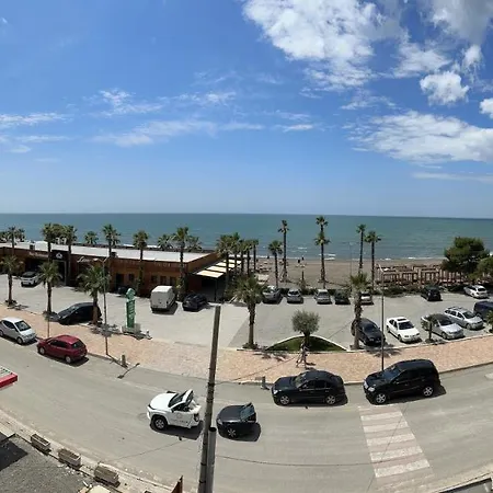 Seaview Apartament *